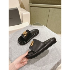 Balenciaga Slippers